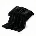 Mantel de Terciopelo Negro Home Creation