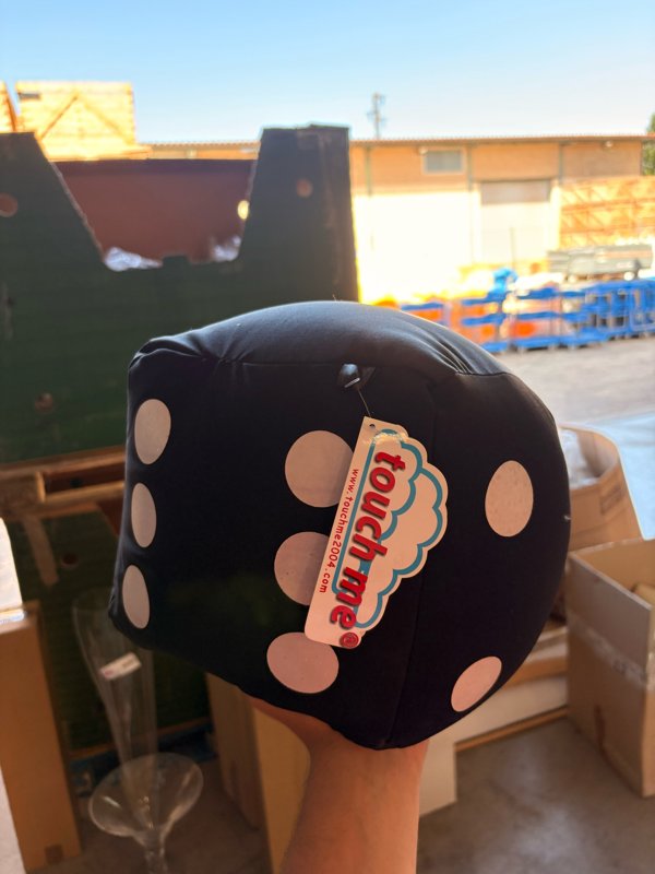Dado Gigante de Peluche — Decorativo