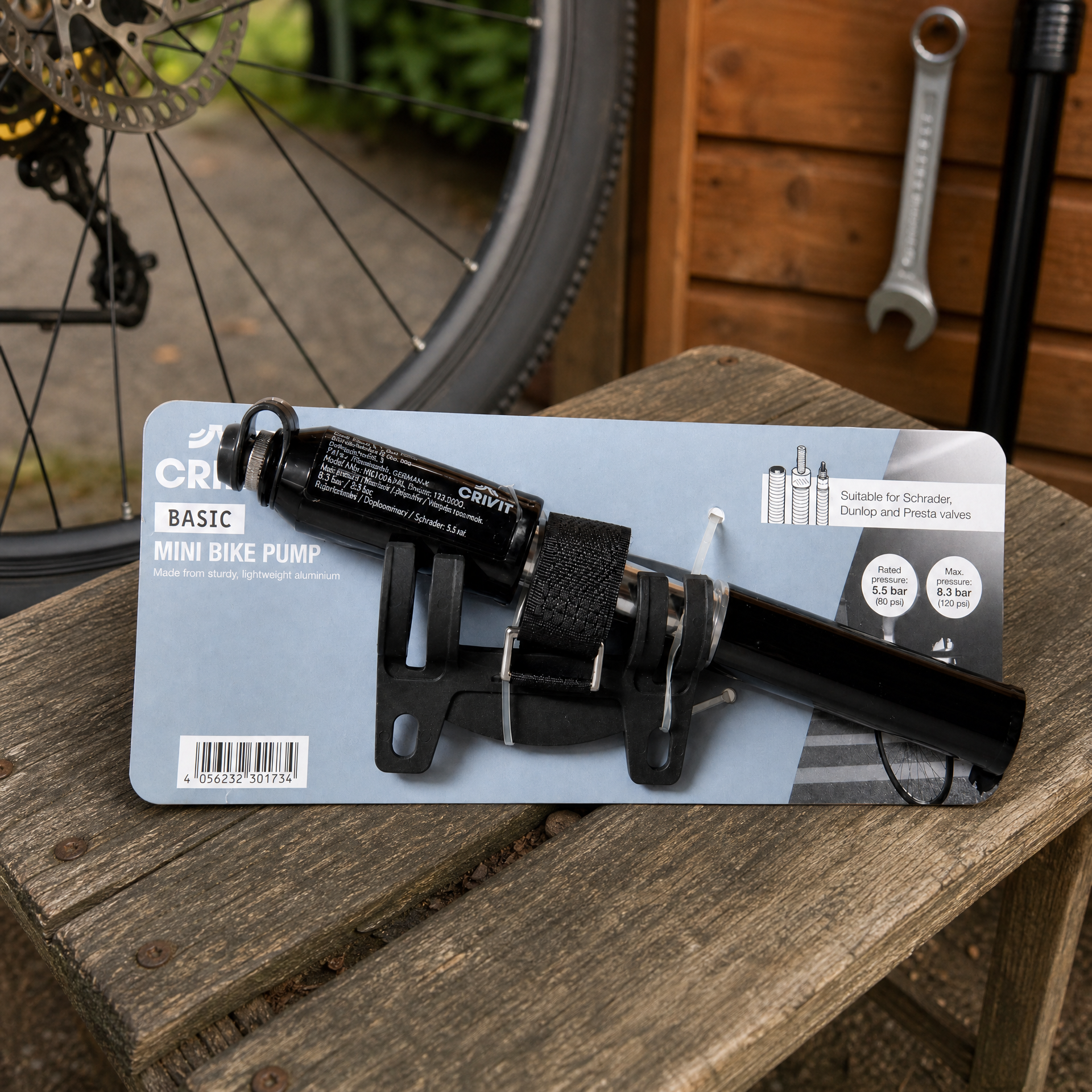 Minibomba para bicicleta Crivit compacta y ligera