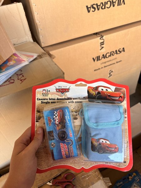 Cámara Desechable Disney Pixar Cars — Lightning McQueen con Funda