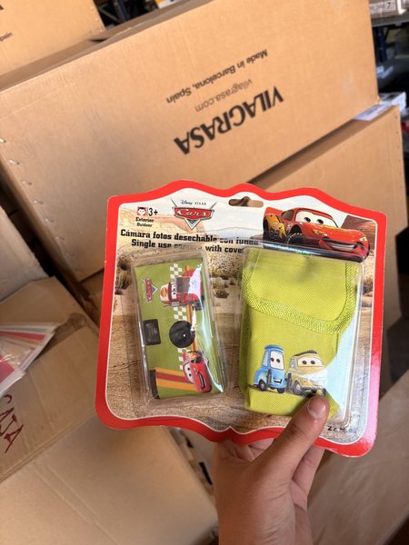 Cámara Desechable Disney Pixar Cars con Funda