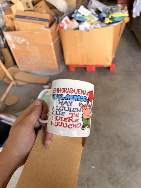 Taza 'Enhorabuena' con Personaje de Dibujos Animados