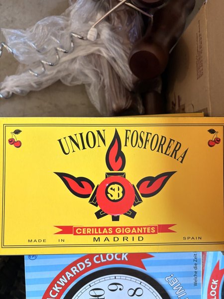 Caja de Cerillas Gigantes — Unión Fosforera