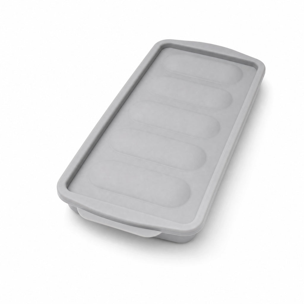 Tapa o bandeja rectangular gris con borde perimetral elevado y ranuras longitudinales