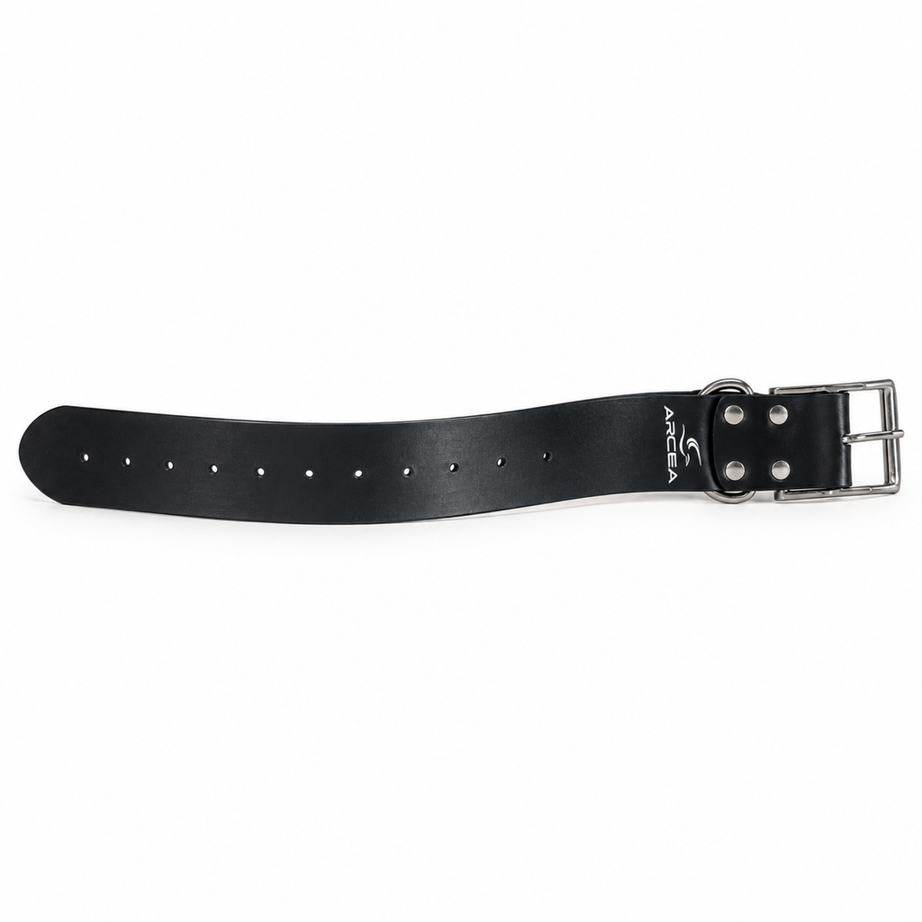 Collar Arcea Polytec negro de 50 mm sobre fondo blanco
