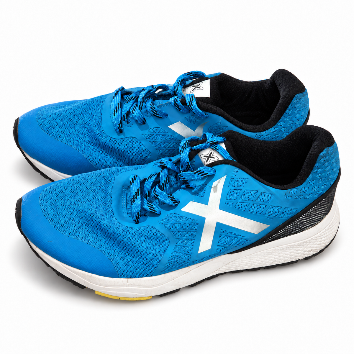 Zapatillas Munich azules de malla con X plateada y cuello negro · Talla 45 - portada blanca