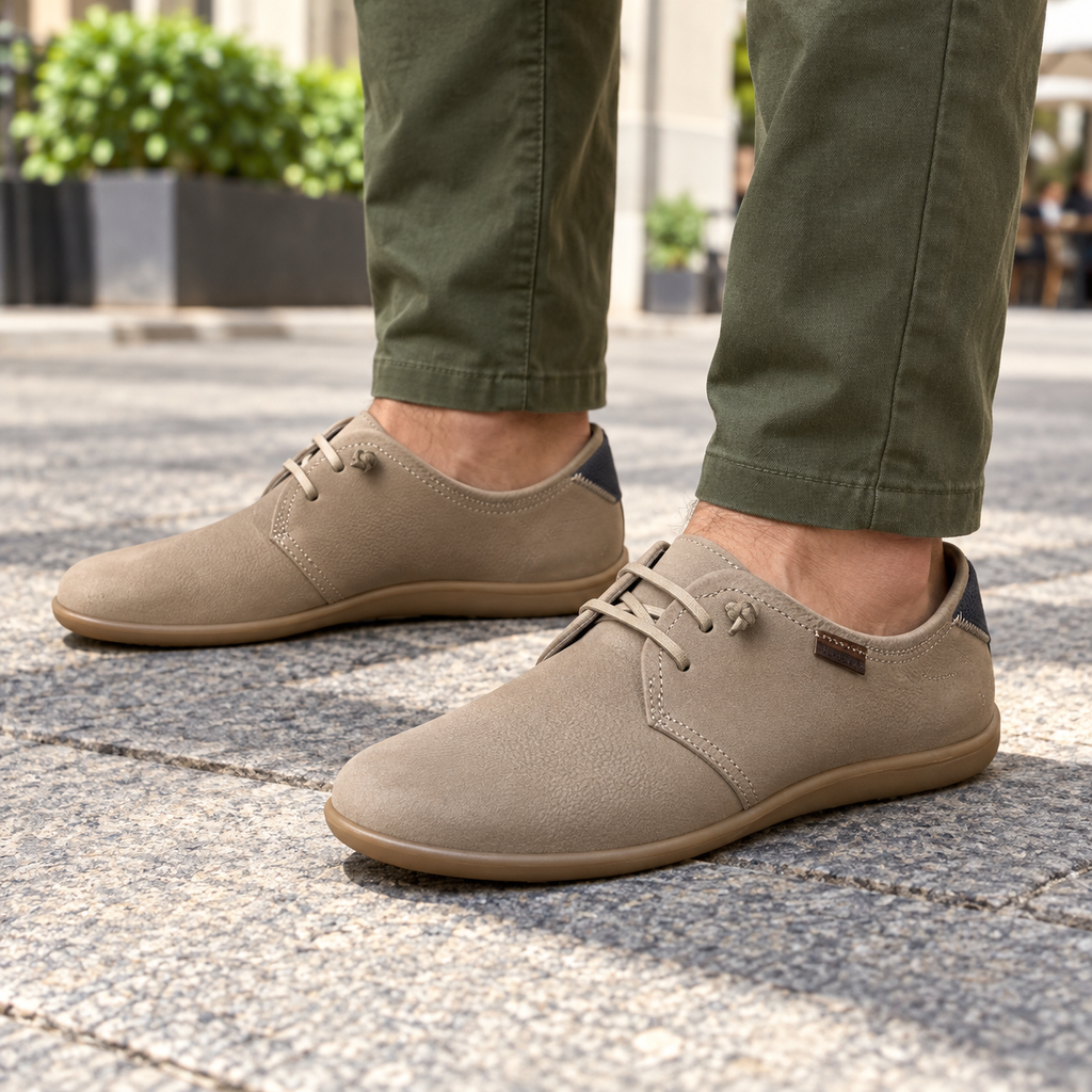 Zapatos Baerchi 18244 beige para hombre en una escena lifestyle