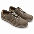 Zapatos Baerchi 2701 taupe perforados para hombre sobre fondo blanco
