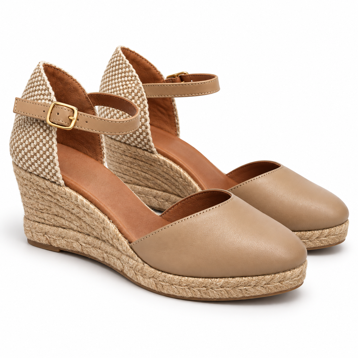 Alpargatas Cabrera 48-5 beige talla 39 sobre fondo blanco