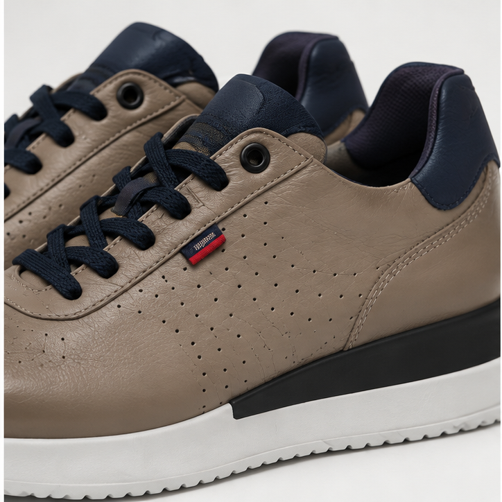 Detalle de zapatillas Callaghan 51111 color piedra talla 41