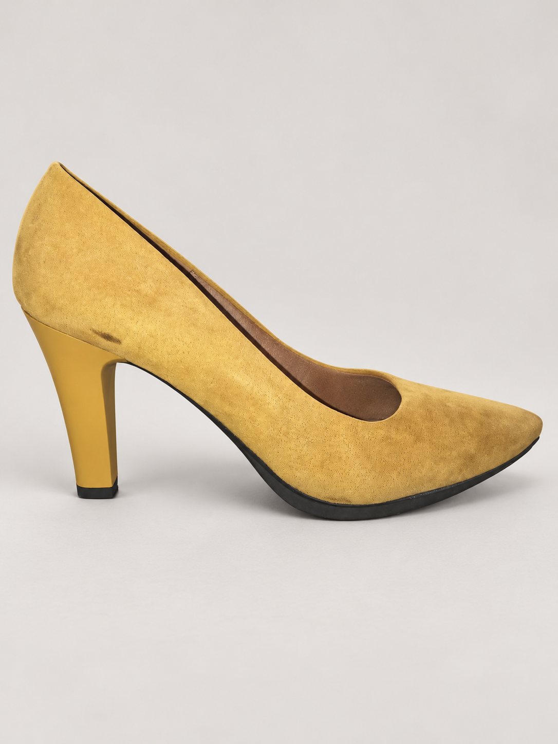 Chamby 4378 mostaza talla 40 — detalle — unidad Z-13 con mancha lateral visible