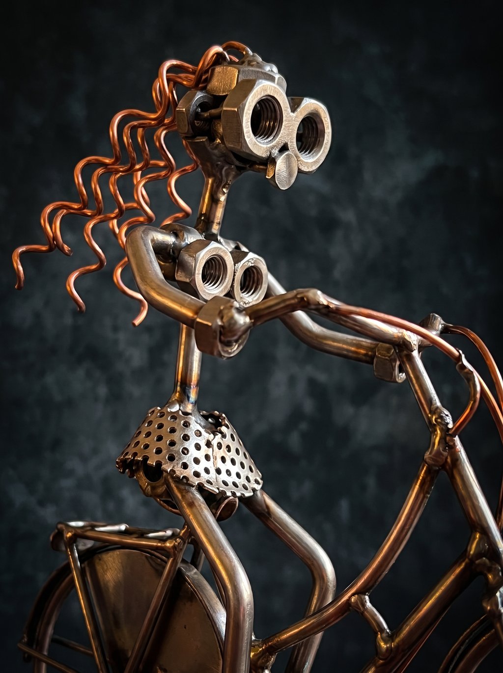 Figura Artesanal de Metal — Ciclista en Bicicleta