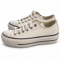 Converse All Star Lift blancas 561680C talla 36 — par sobre fondo blanco