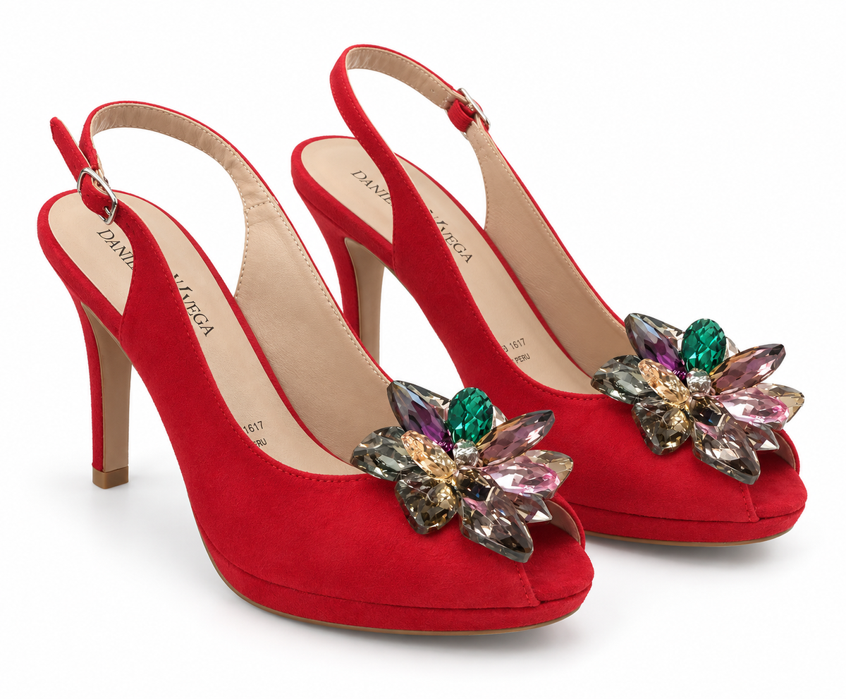 Zapatos Daniela Vega 1617 Ante Rojo con pedrería sobre fondo blanco