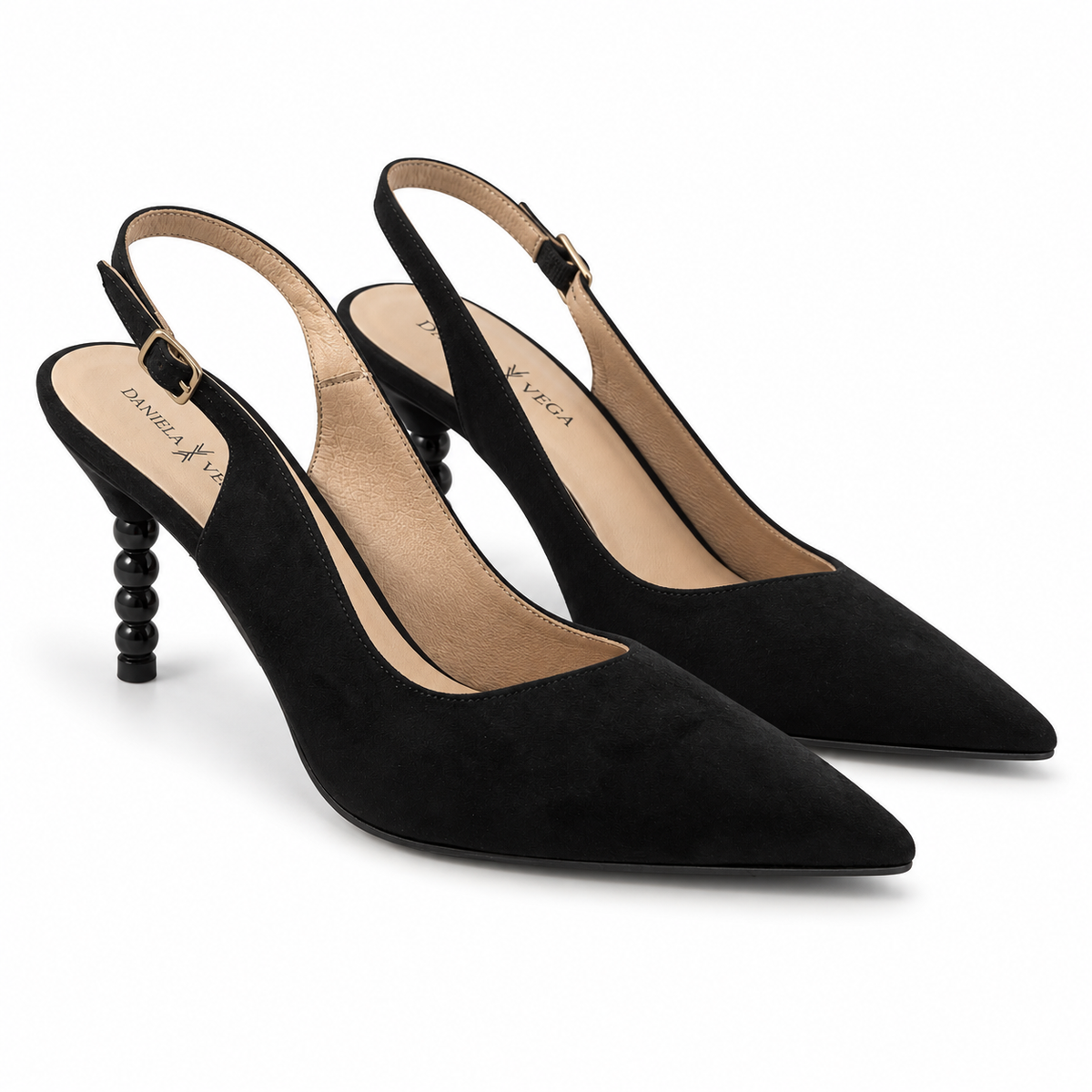 Zapatos Daniela Vega D1068N Ante Negro sobre fondo blanco