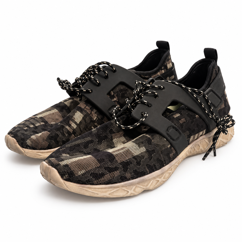 Zapatillas Dude Mistral Abstract Brown talla 44 sobre fondo blanco