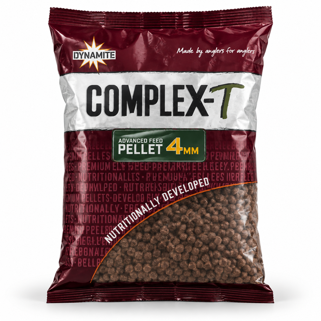 Dynamite CompleX-T pellets 4 mm sobre fondo blanco