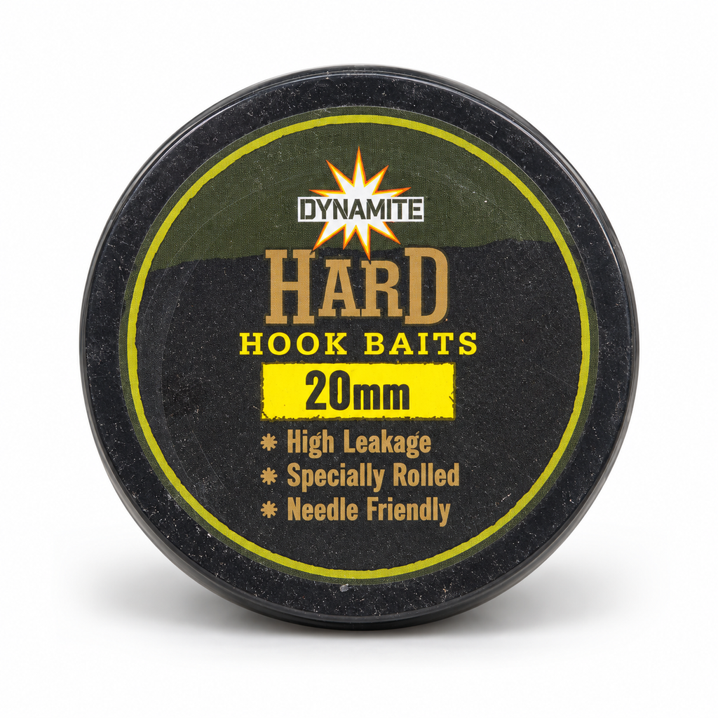 Dynamite Hard Hook Baits 20 mm sobre fondo blanco
