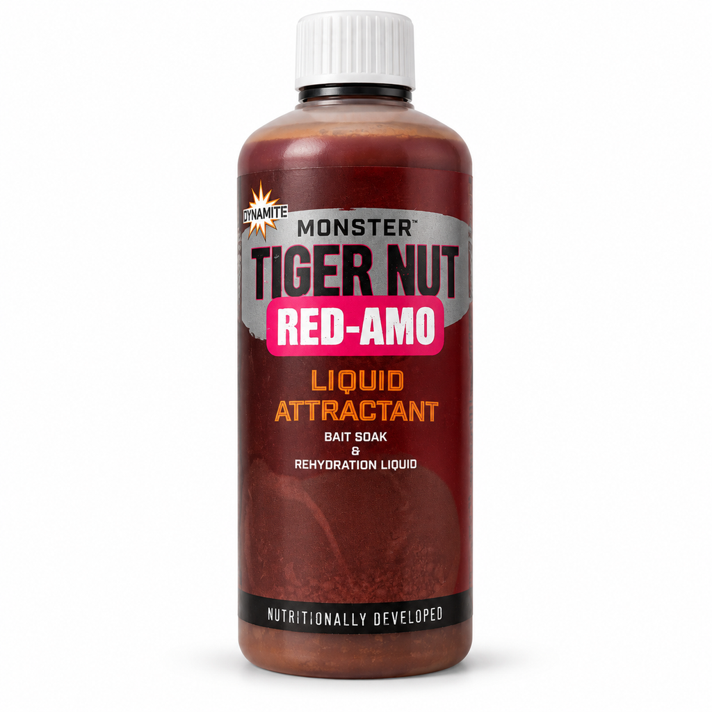 Dynamite Monster Tiger Nut Red-Amo Liquid Attractant sobre fondo blanco