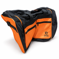 Bolsa Gamo Hunter Attitude negra y naranja con dos bolsillos frontales, sobre fondo blanco