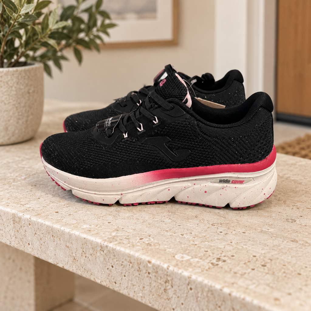 Joma Atreyu Lady 2501 negras y rosas en una entrada