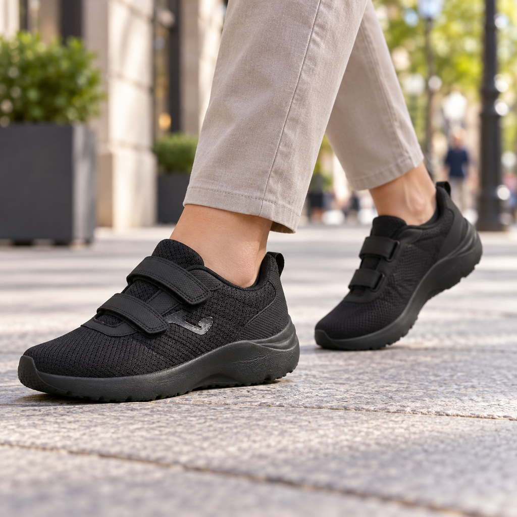 Zapatillas Joma N-400 Lady 2201 negras en uso