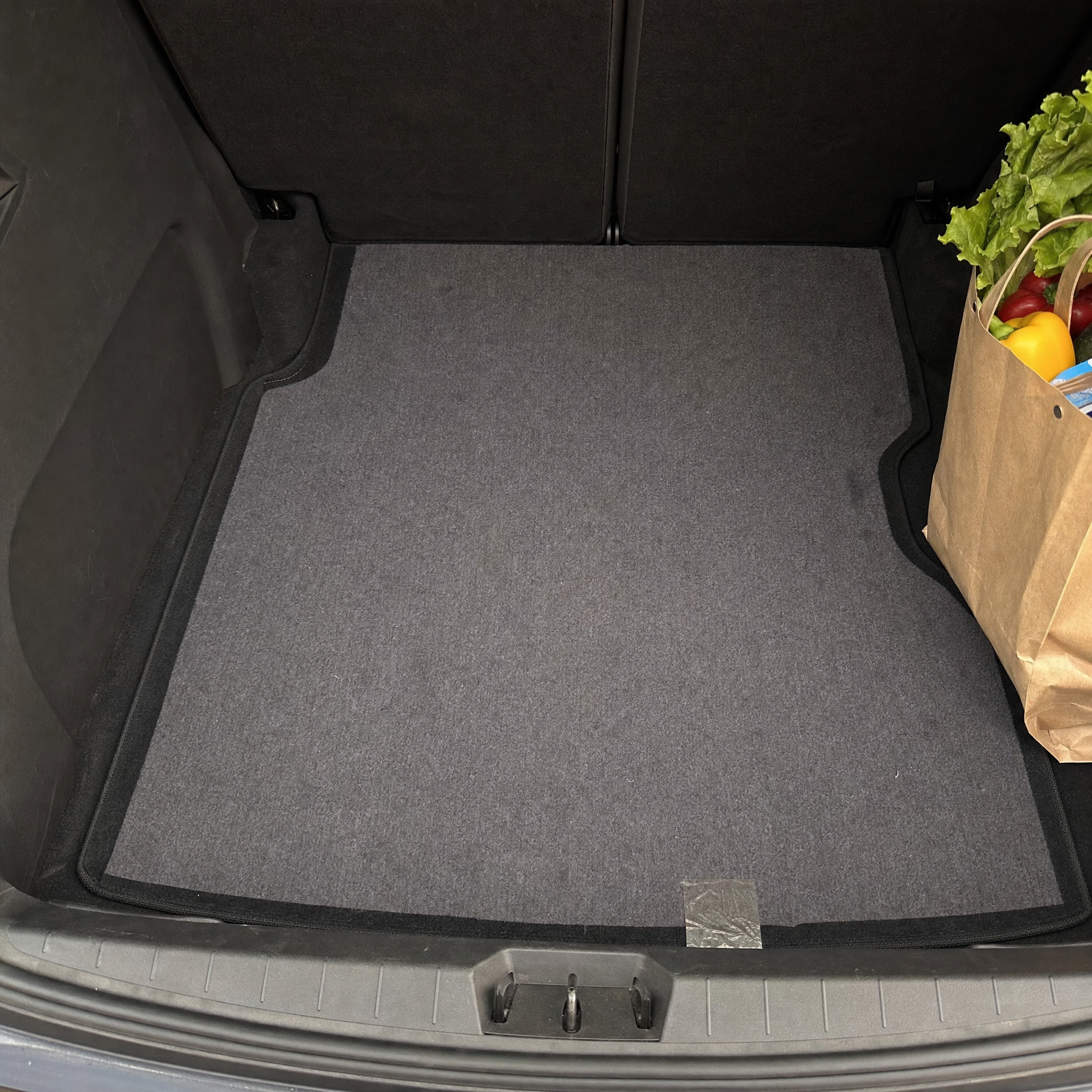 Alfombrilla de Moqueta para Maletero de Coche — Usada