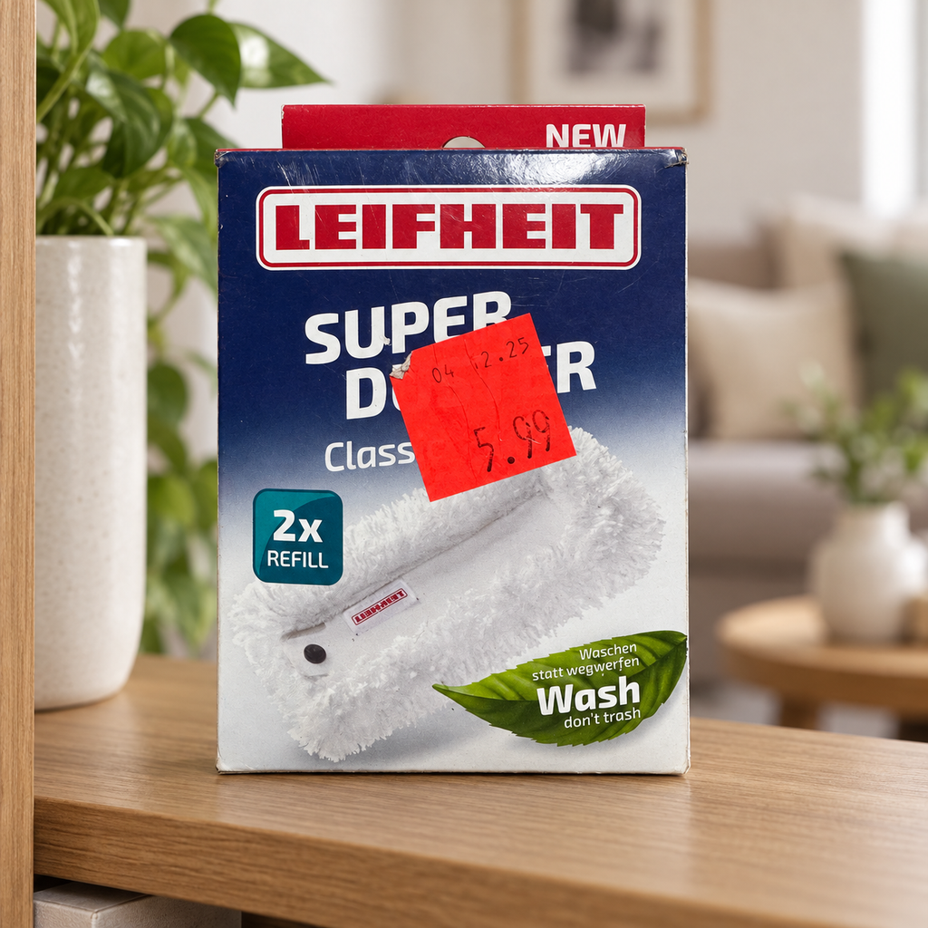 Leifheit SuperDuster Classic pack de 2 recambios: caja original en una estantería del hogar