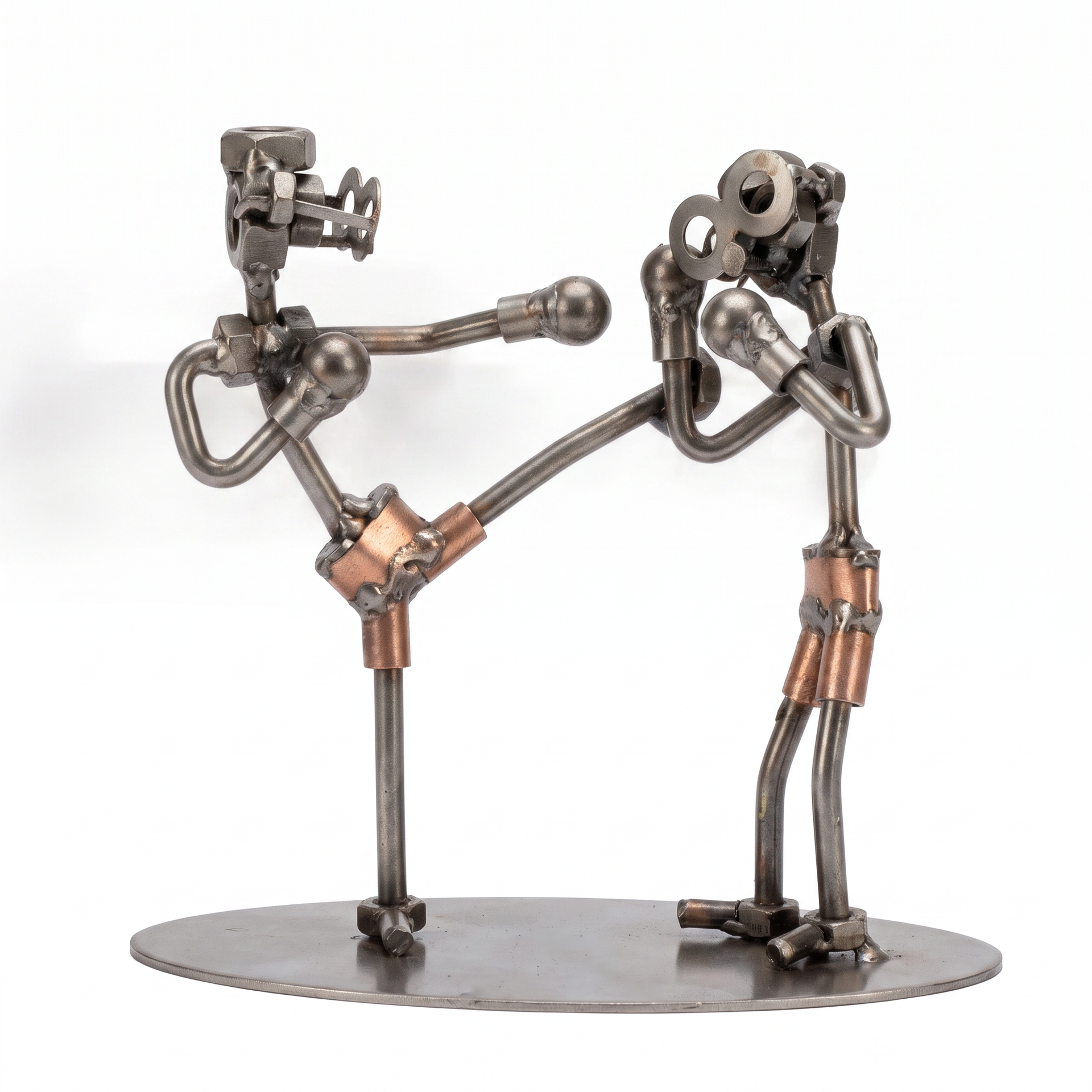 Figura artesanal luchadores de metal - fondo blanco