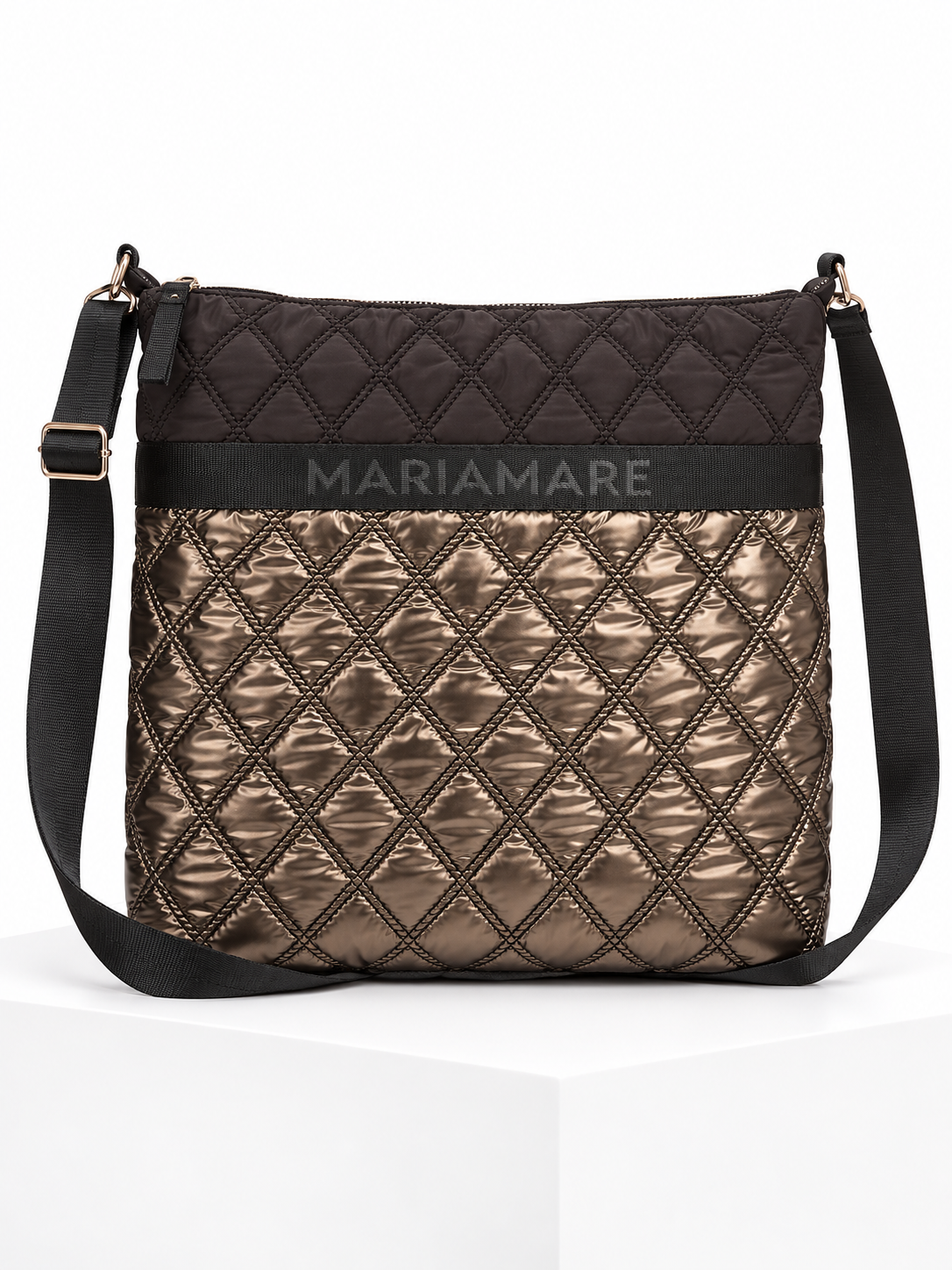 Bolso Mariamare acolchado bronce y marrón con correa negra · presentacion