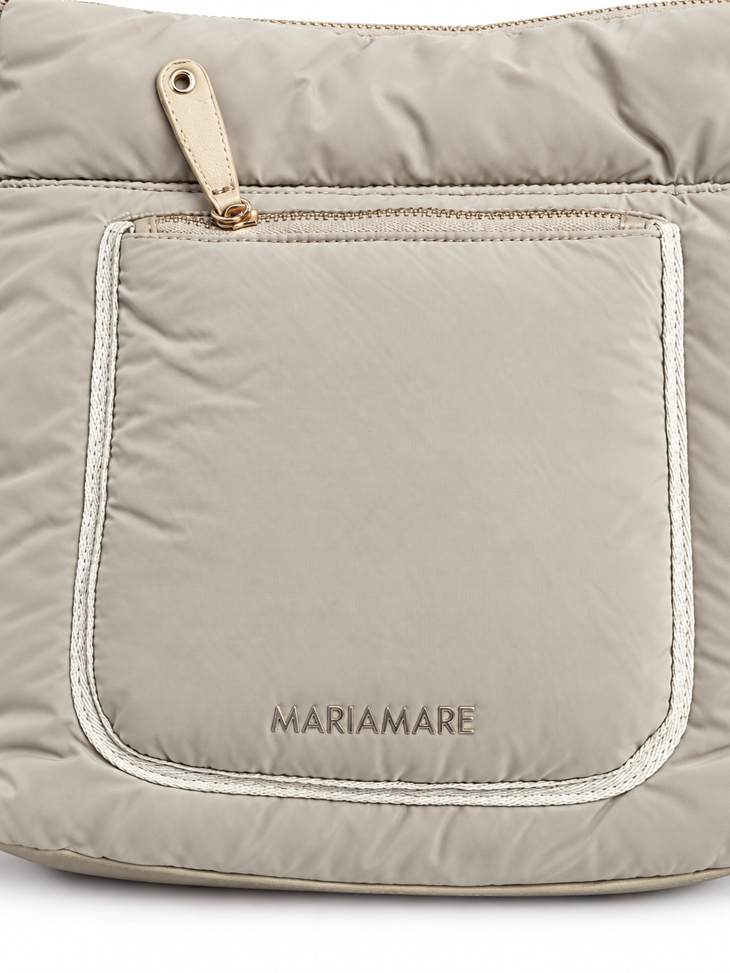 Bolso Mariamare gris beige con bolsillo frontal y ribete blanco · detalle