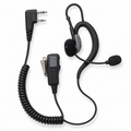 Auricular Midland MA21-LK con PTT y conector Kenwood de 2 pines sobre fondo blanco