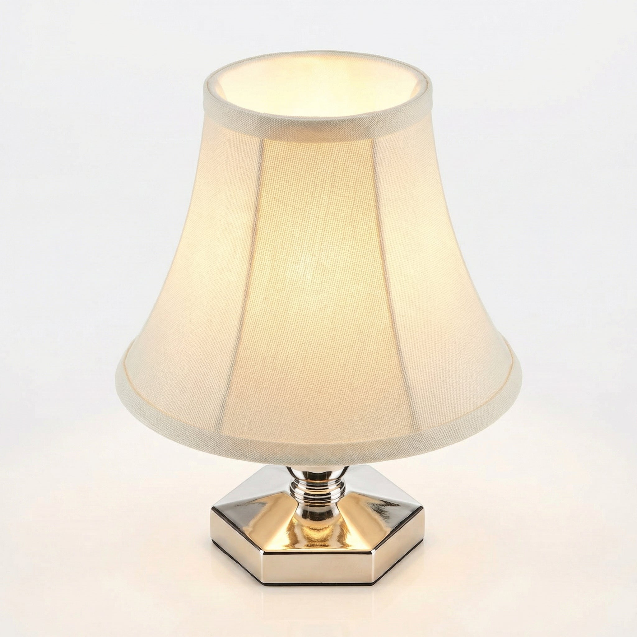Set 4 Mini Lámparas LED de Mesa con Pantalla de Tela Clásica a Pilas | Casalux