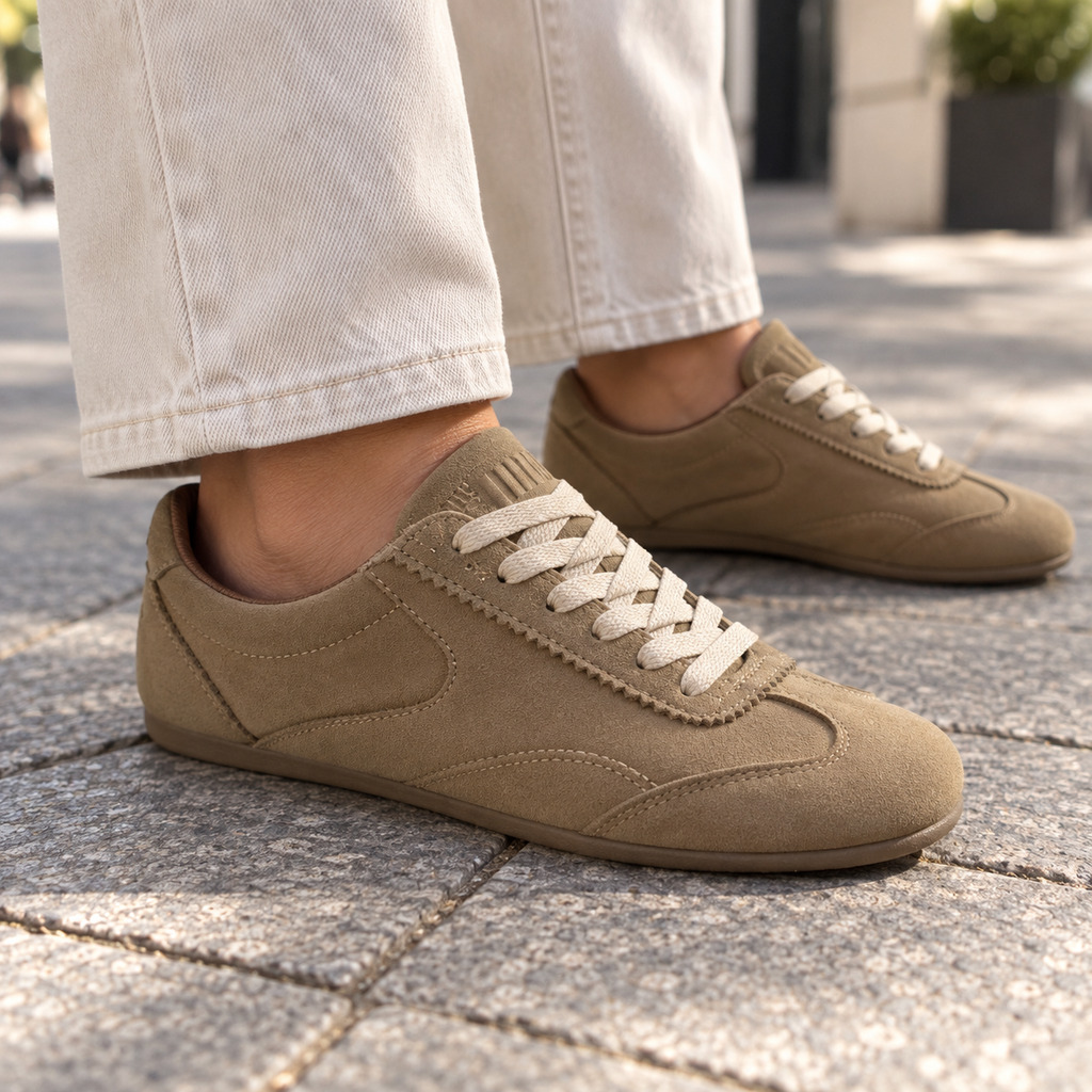 Zapatillas MTNG Free 60966 camel en ambiente urbano