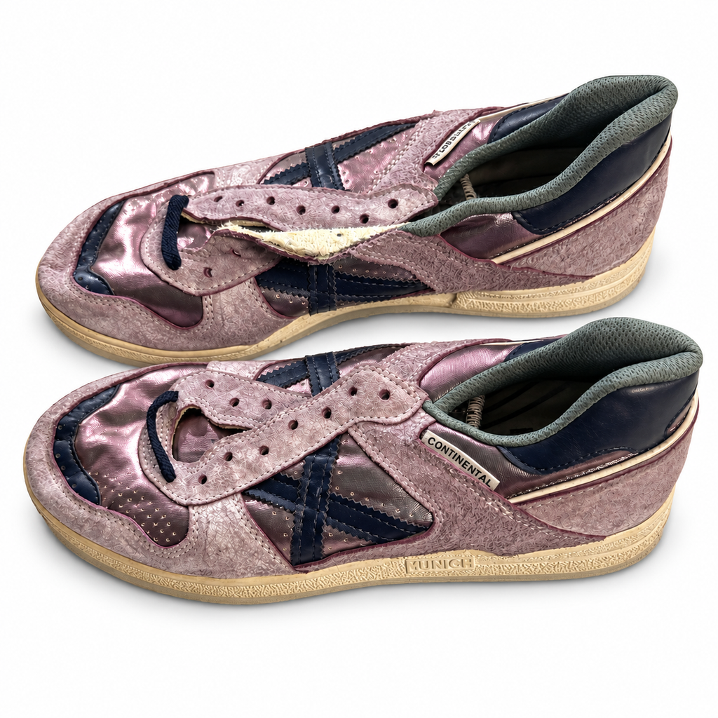 Zapatillas Munich Continental malva con X azul marino — vista sobre fondo blanco