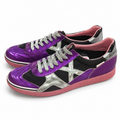 Zapatillas Munich moradas y negras con X plateada y suela rosa · Talla 45 - portada blanca