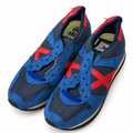 Zapatillas Munich azules con X roja talla 40, cordones incompletos, fondo blanco