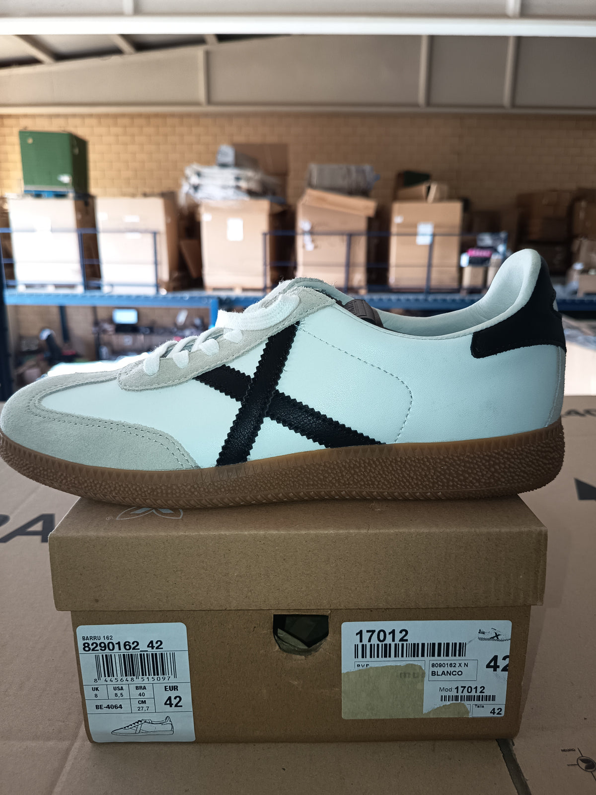 Munich BARRU 162 blanca negra talla 42 - detalle