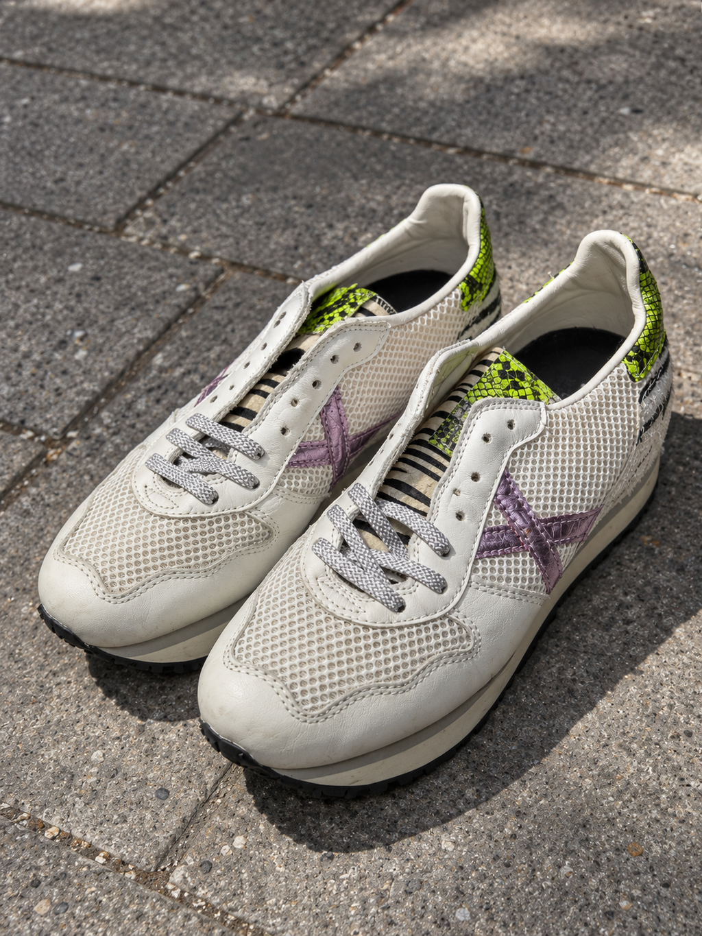 Munich blancas de malla X malva talla 40 en pavimento urbano