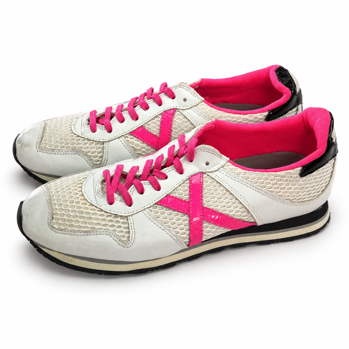 Zapatillas Munich blancas de rejilla con X fucsia · Talla 45 - portada blanca