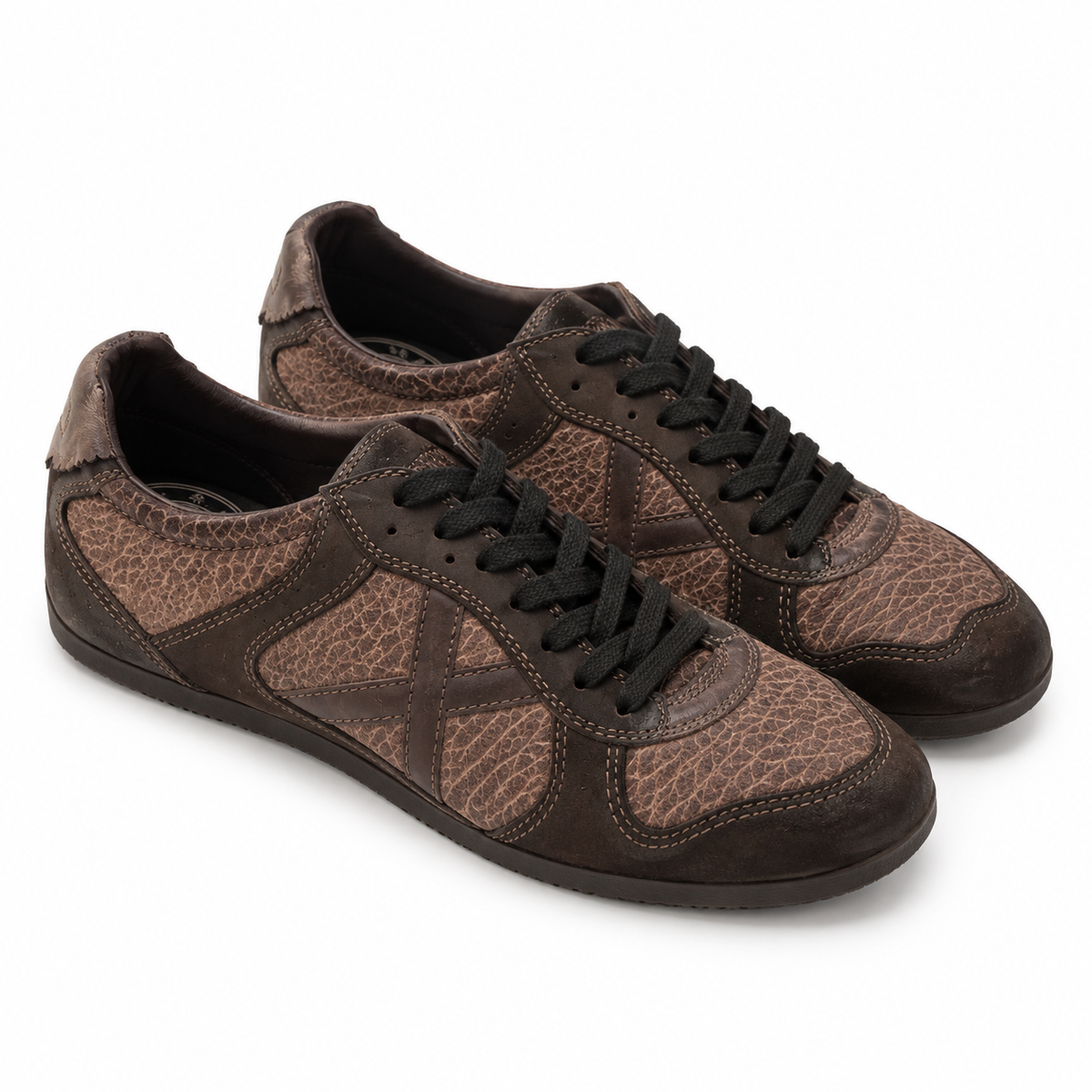 Vista principal de Zapatillas Munich Marrón Chocolate Texturizadas Unisex