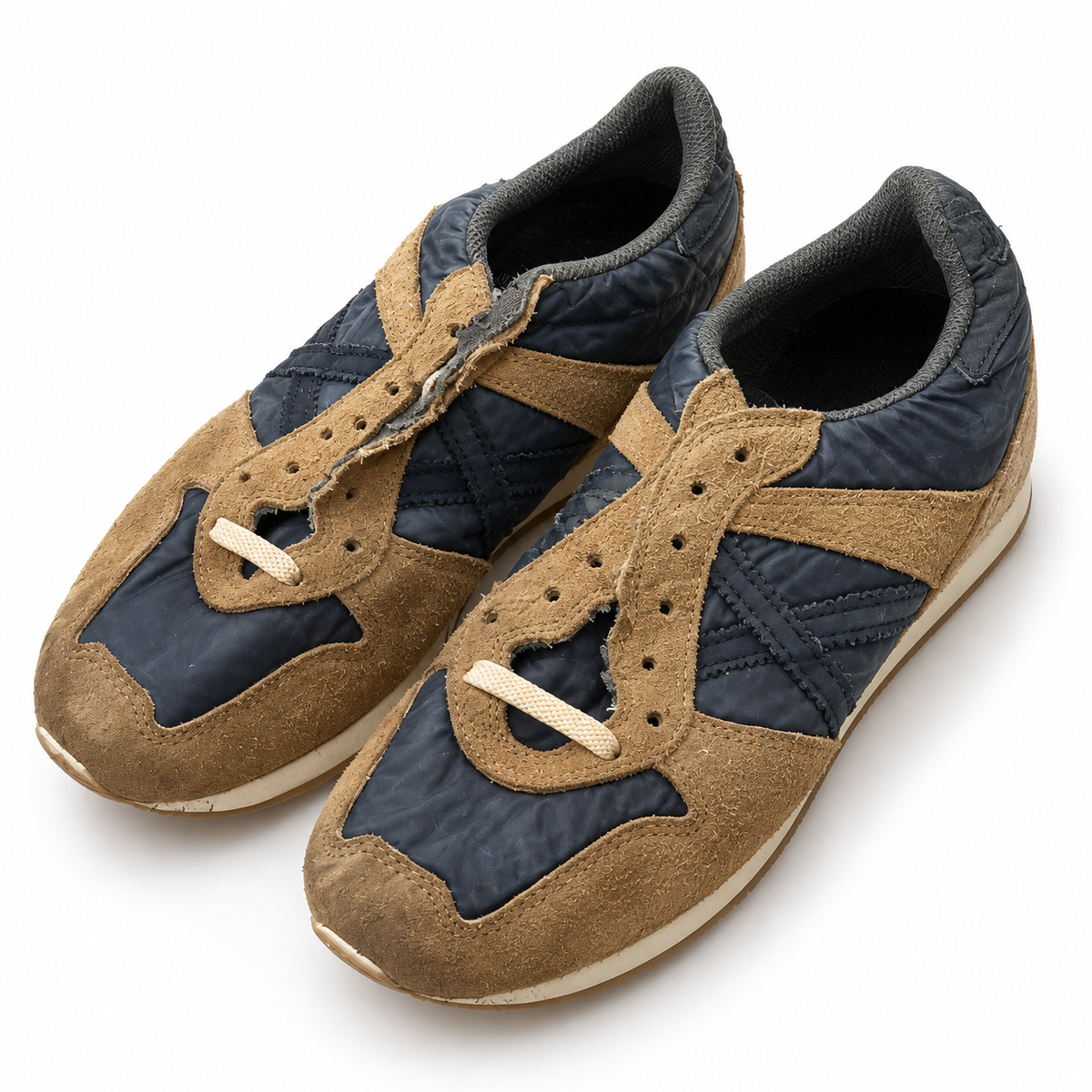 Munich camel marino X oscura cordones incompletos talla 40 fondo blanco
