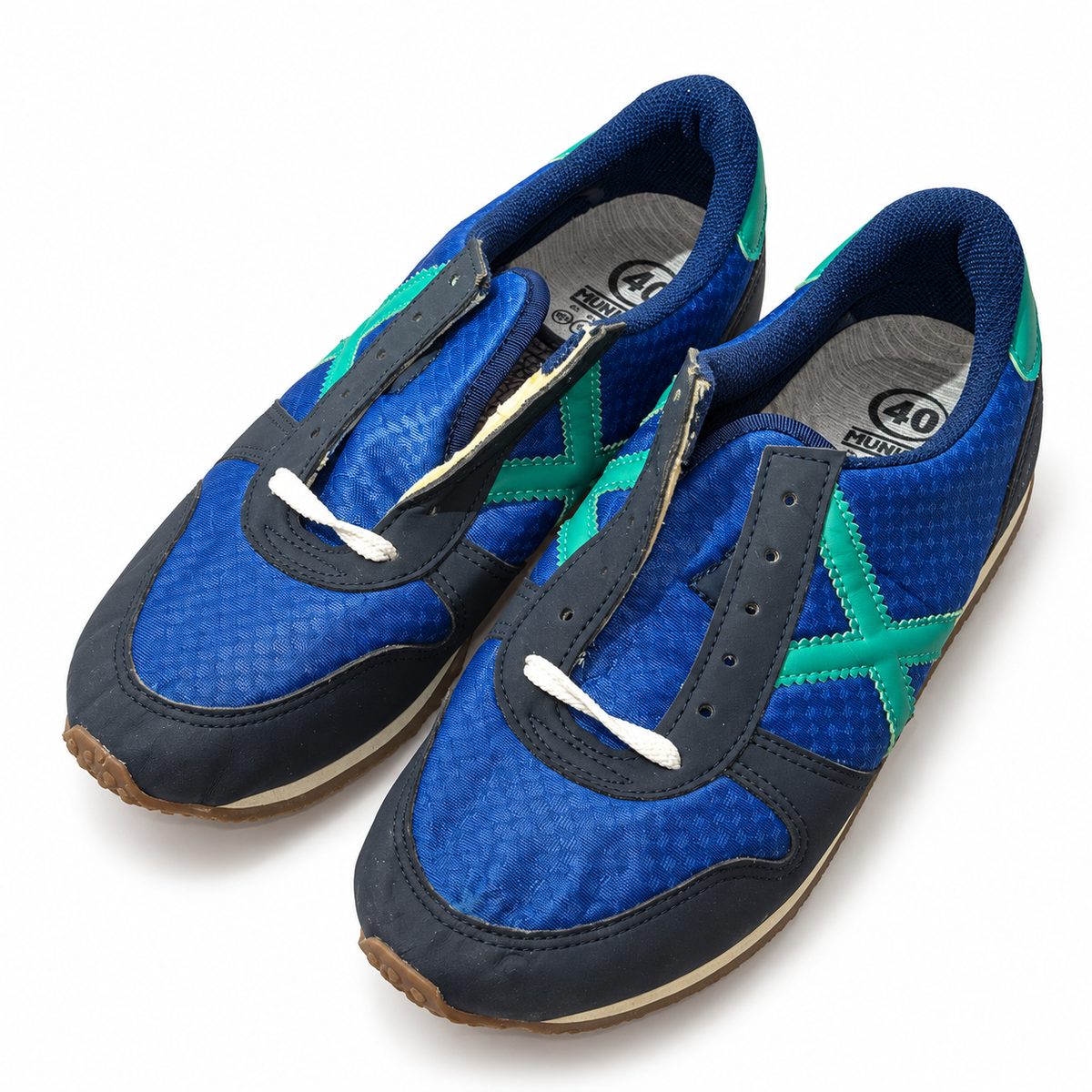 Munich azul vivo X turquesa cordones incompletos talla 40 fondo blanco