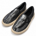Zapatillas Munich negras de brillo sin cordones · Talla 40 — portada sobre fondo blanco