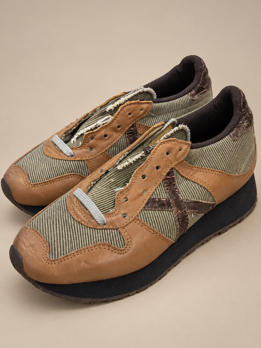 Munich camel tejido acanalado X marrón talla 40 detalle de tejido y desgaste