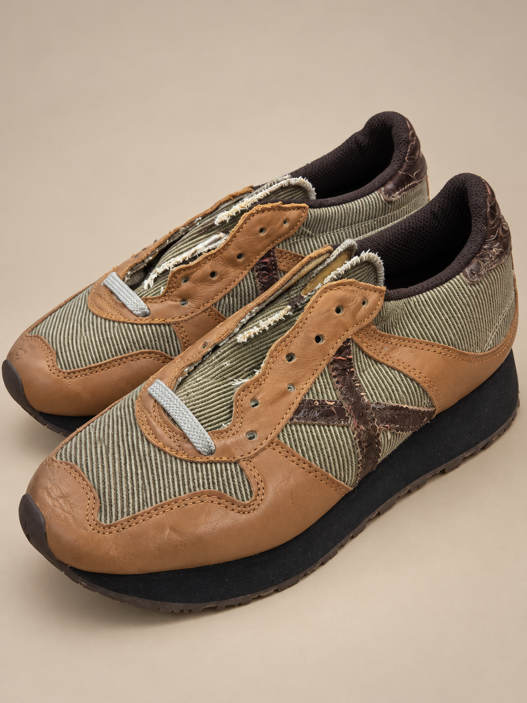 Munich camel tejido acanalado X marrón talla 40 detalle de tejido y desgaste
