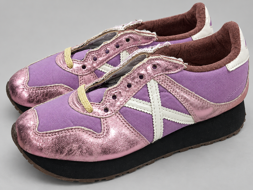 Munich lila rosa metalizado X blanca talla 40 detalle de tejido y cordones