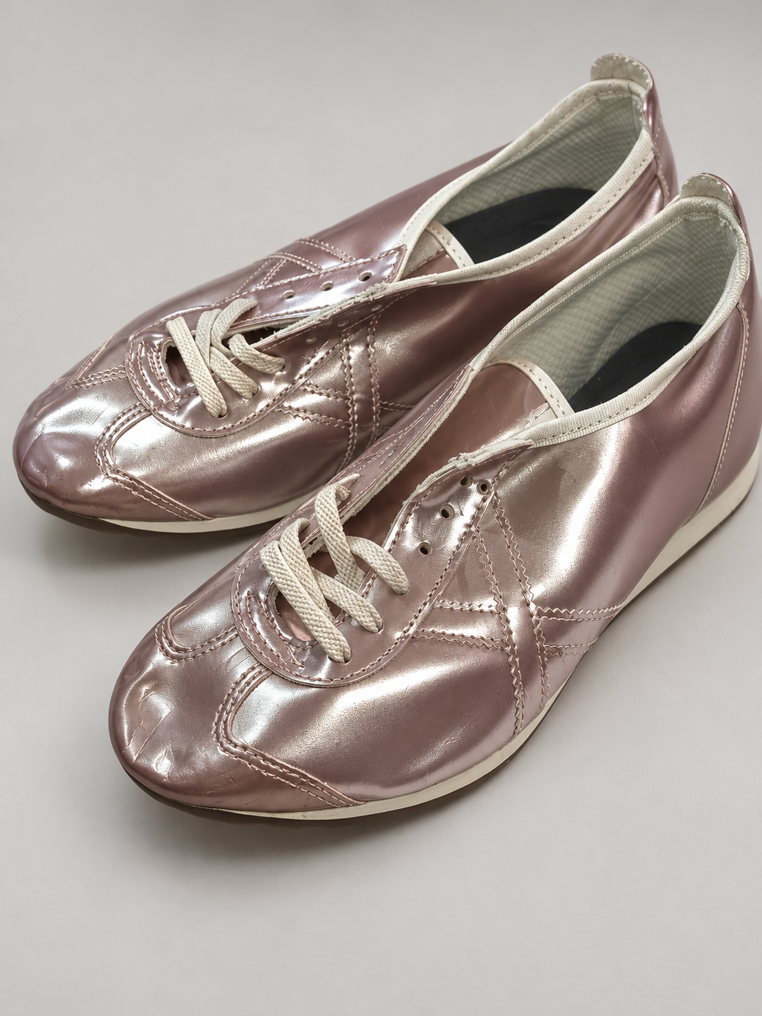 Munich rosa metalizado X tonal talla 40 detalle de costuras y cordones