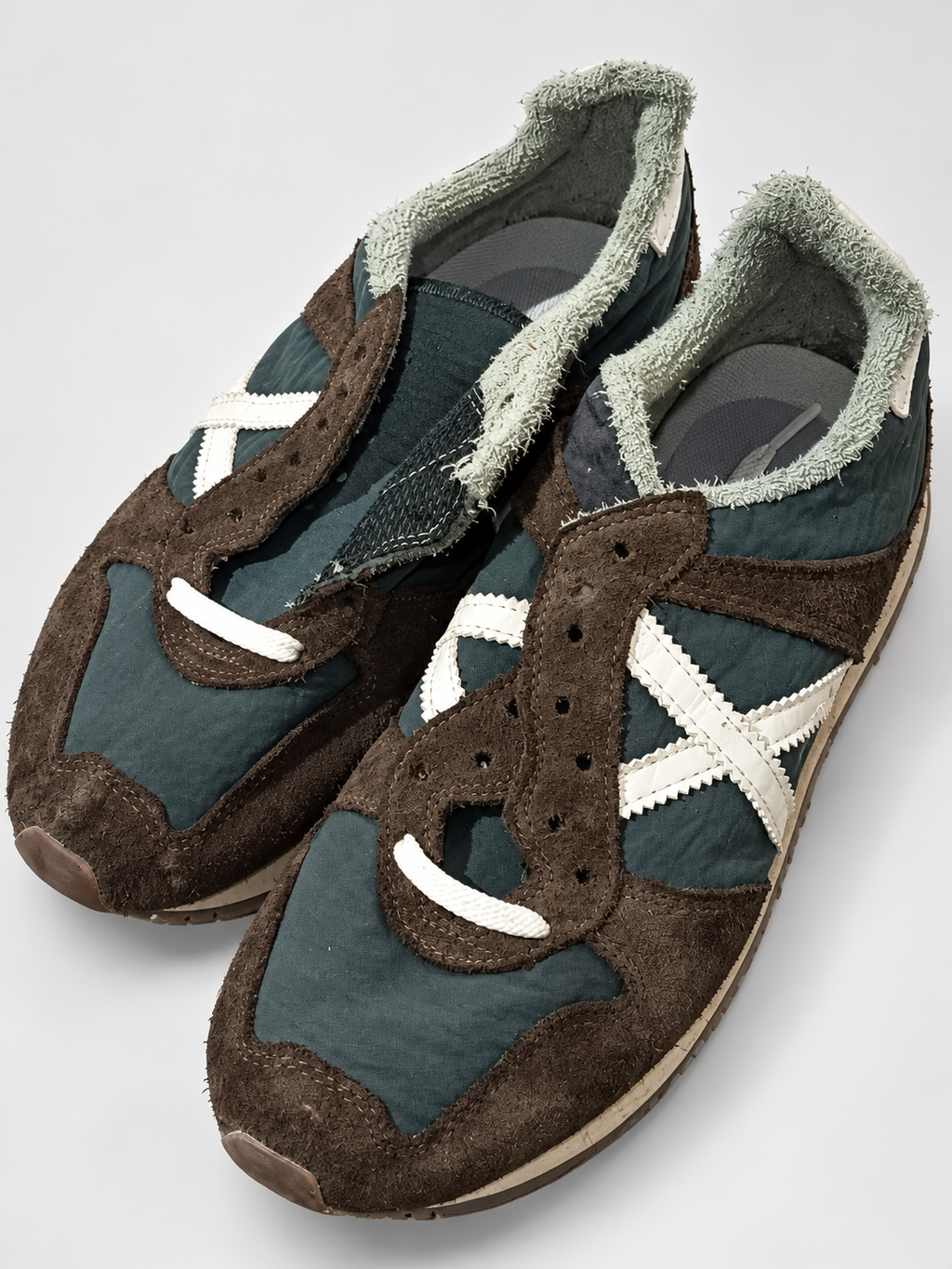 Munich verde petróleo y marrón X blanca talla 40 detalle de puntera y cordones parciales