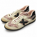 Munich crema floral rosa con X negra talla44 - portada sobre fondo blanco
